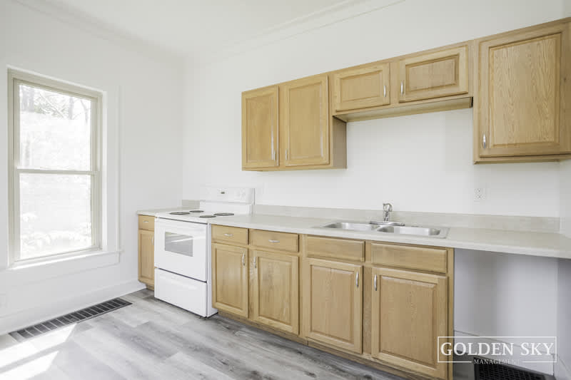 216 South Dill Street – photo 4