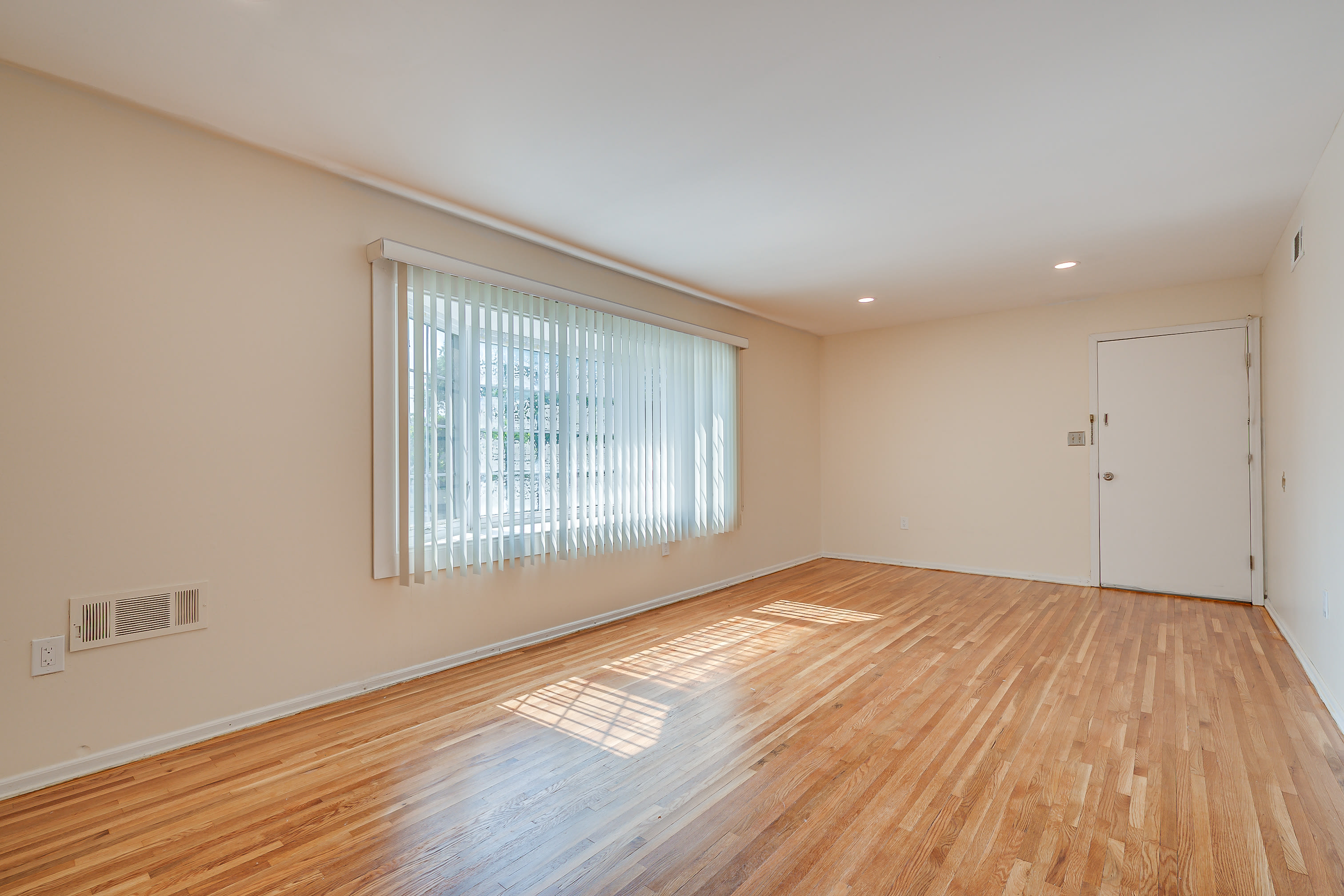 841 Walnut Street – photo 2