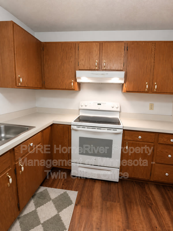 1207 Hewitt Ave – photo 2