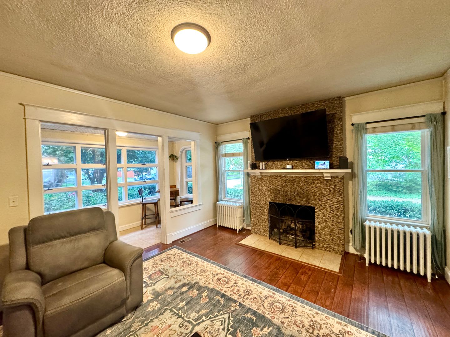 Beautiful Spacious Home With Mother In Law Suite – photo 5