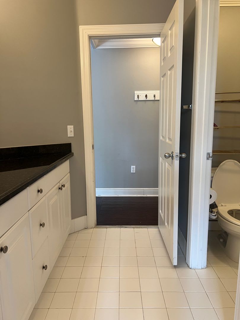 Georgeous College Town 2 2 Split Floorplan – photo 4