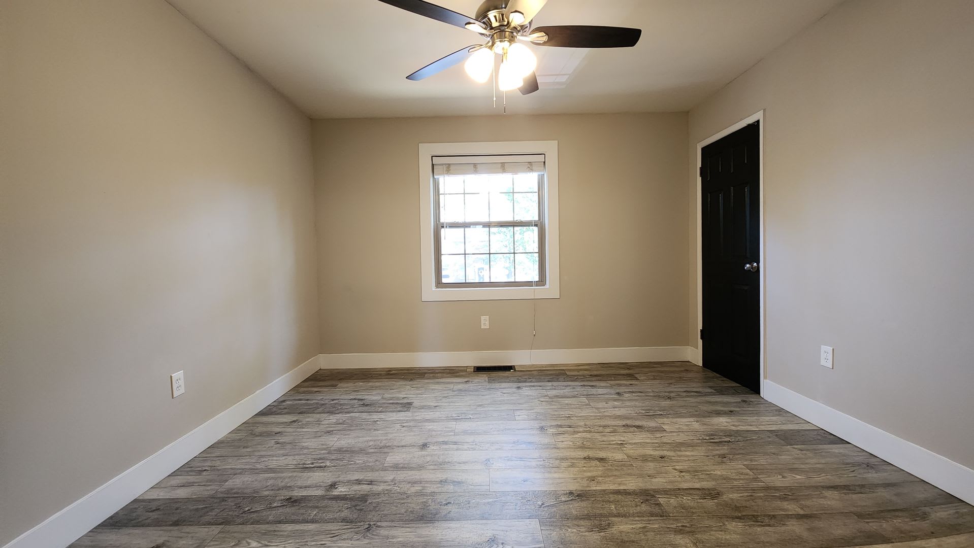 550 S. Clay – photo 5