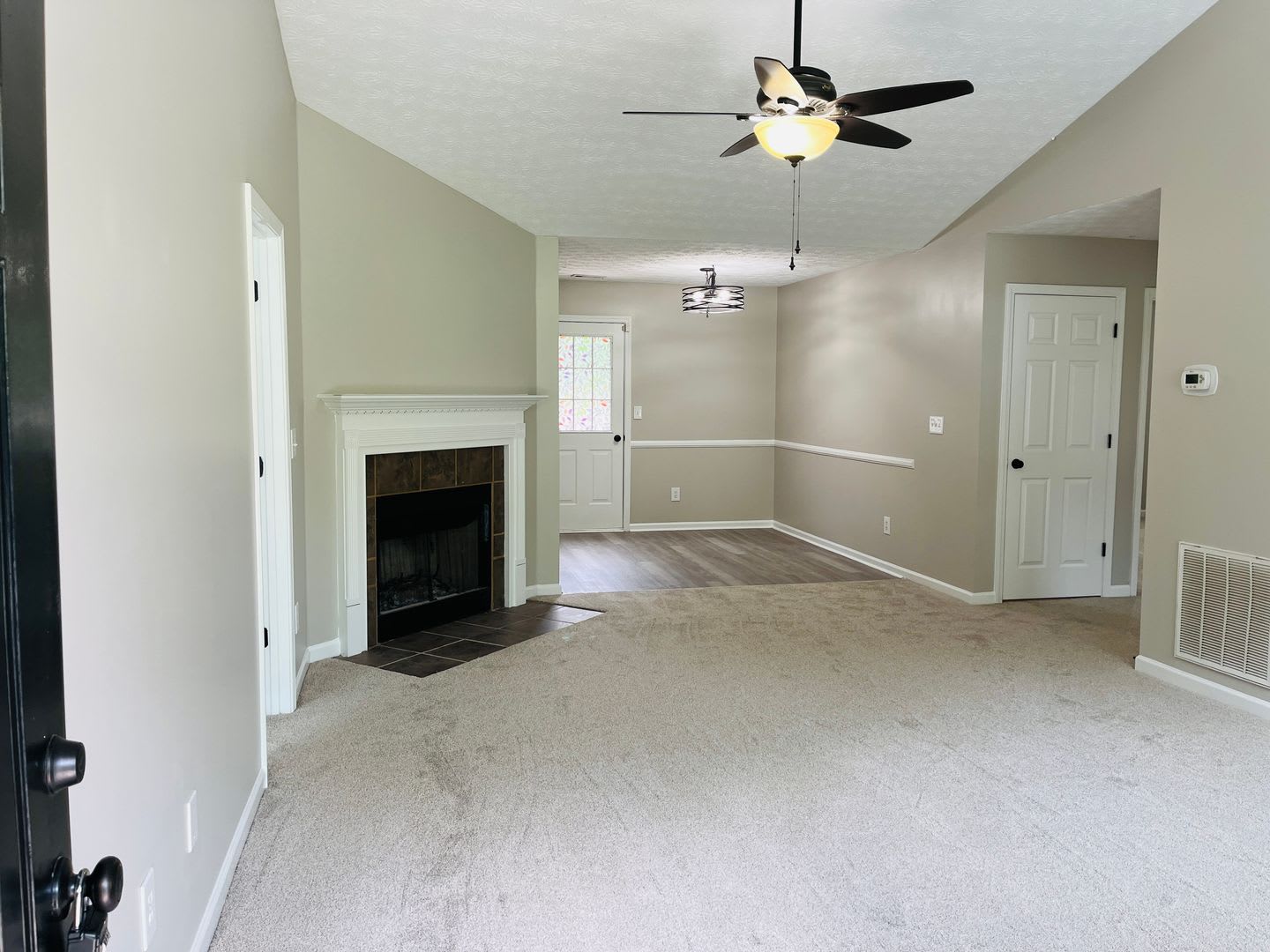 WOW! Newly renovated 4 bedroom, 3 bathroom home in Newnan! Must See – photo 5