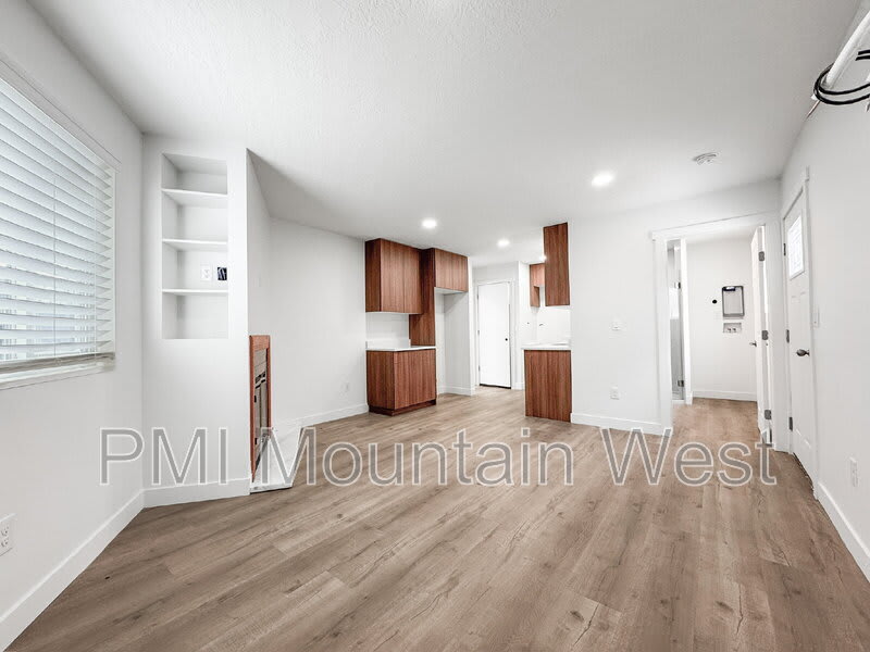 985 Horsley Circle – photo 3