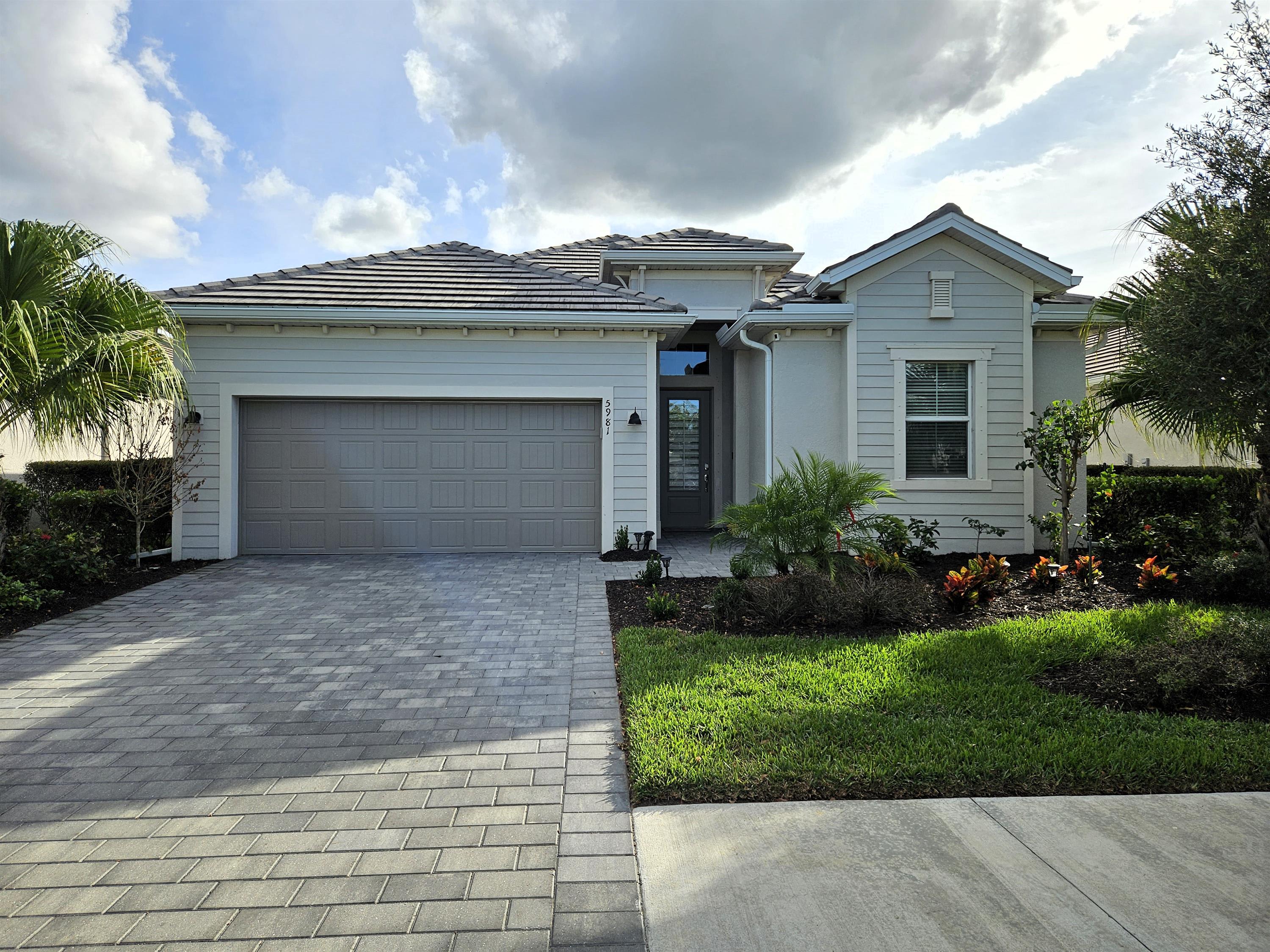 5981 Berwick Ln – photo 2