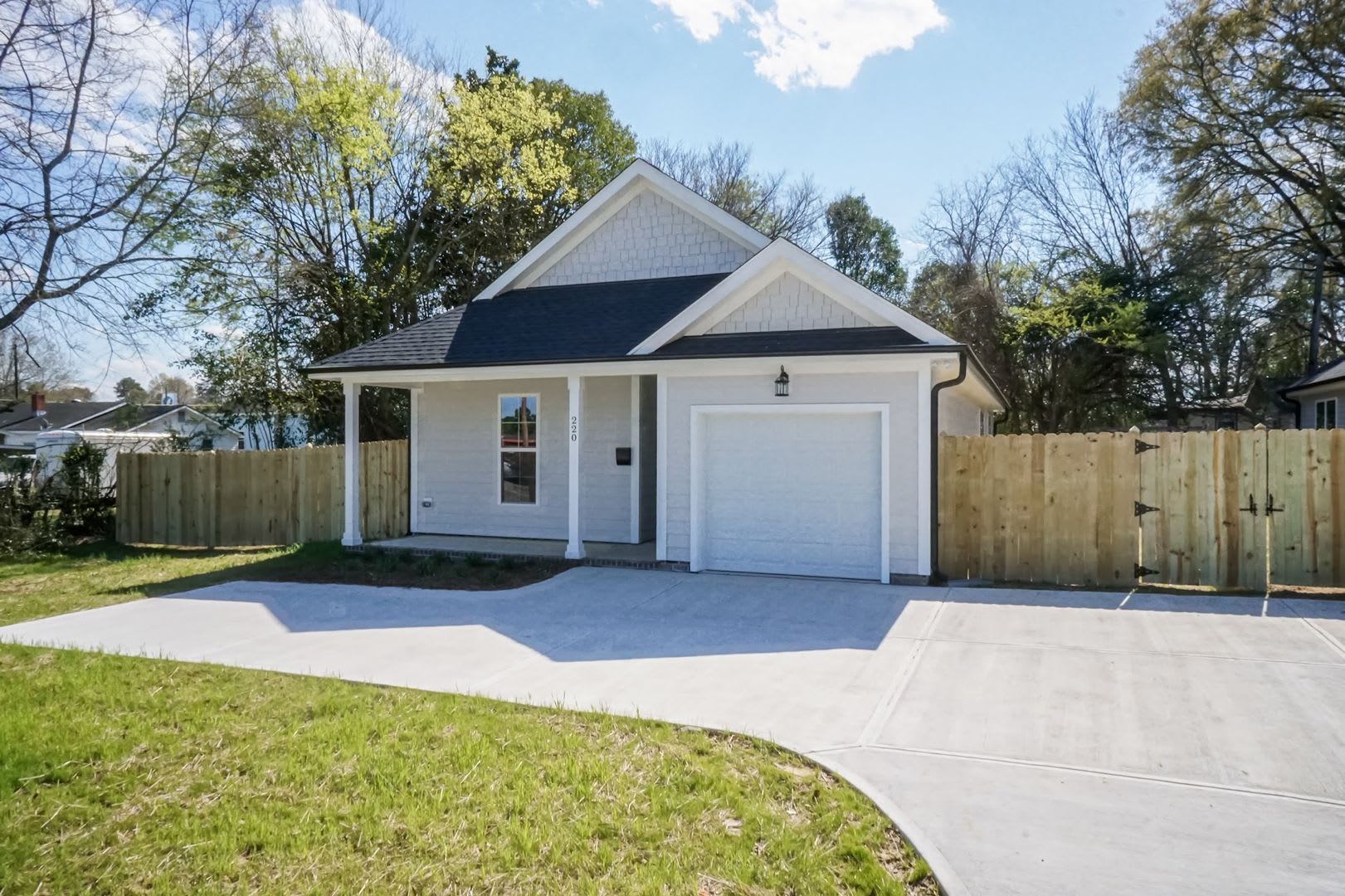 Three Bedroom Home! – photo 4