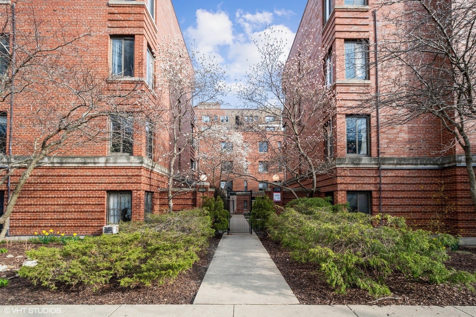 1224 W Chase Avenue – photo 1