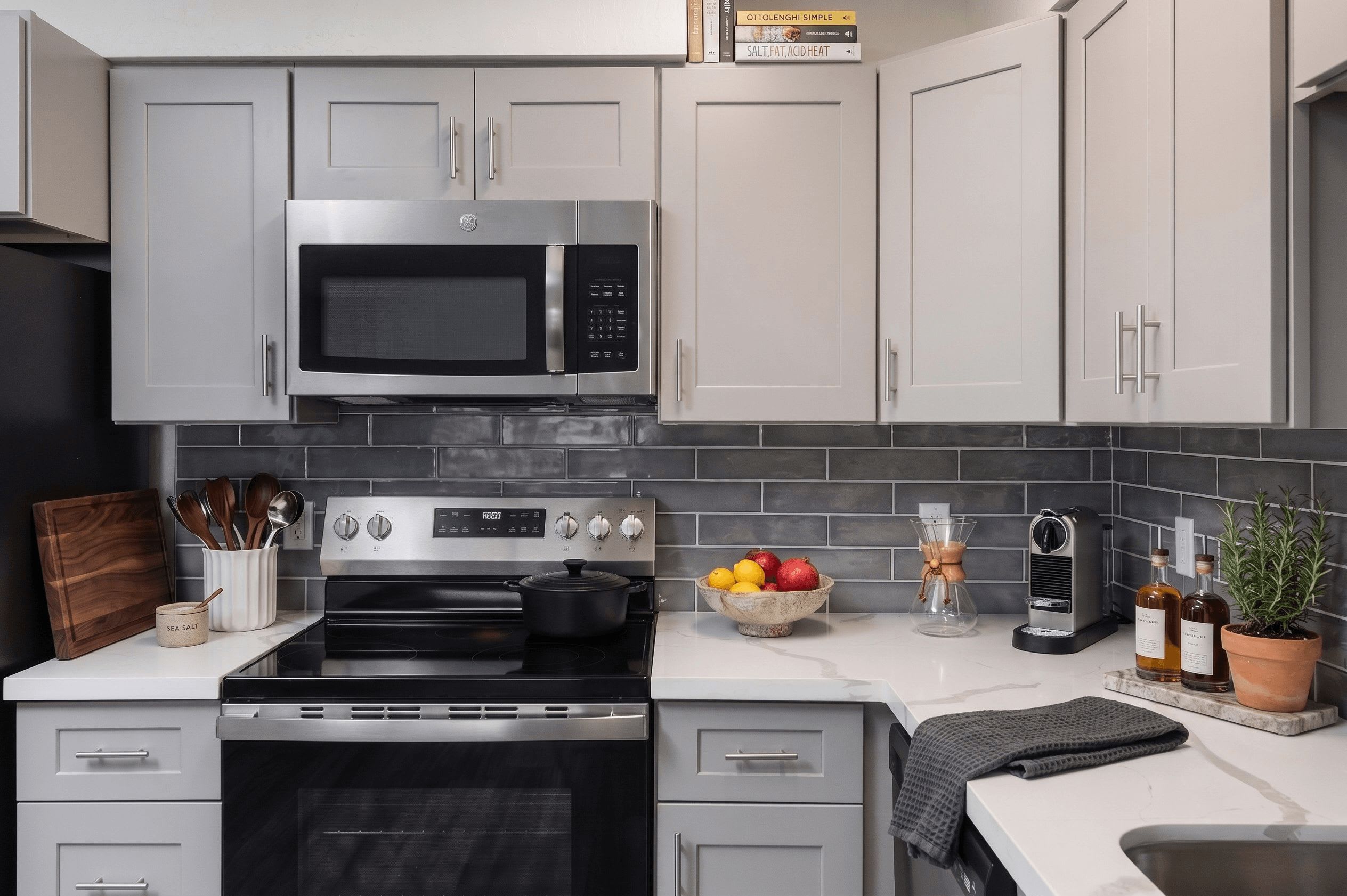 Camelback Cove Apartments – photo 5