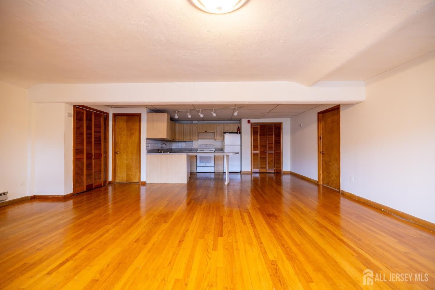 353 Springfield Avenue – photo 5