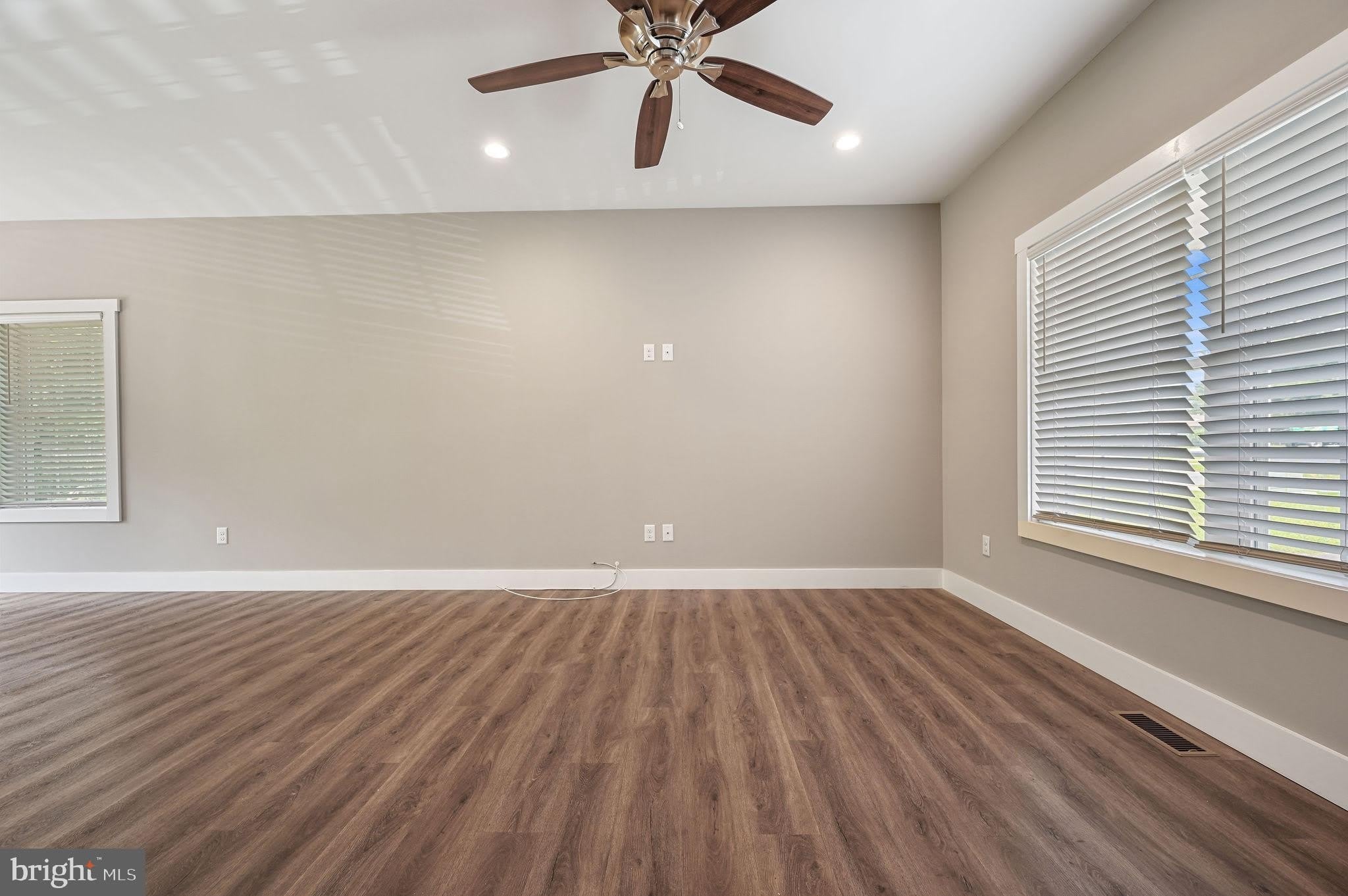 122 N WEST Street – photo 3