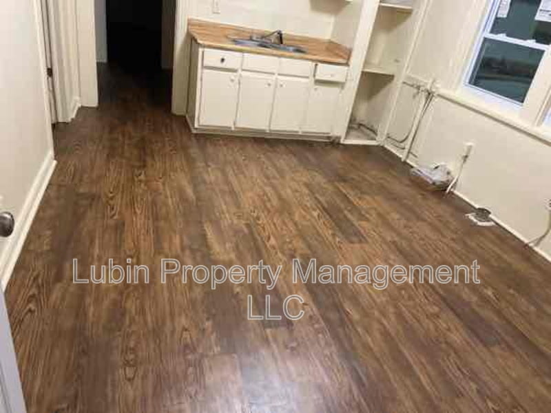 1230 E Mallory Ave – photo 3