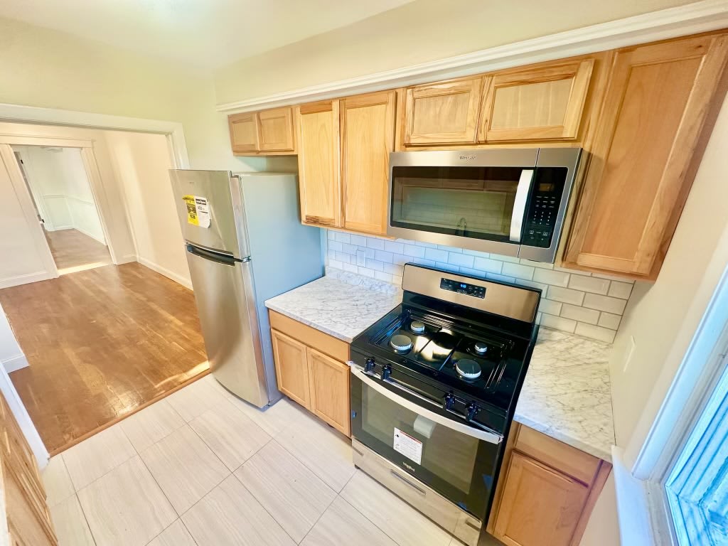 288 Division Street – photo 3