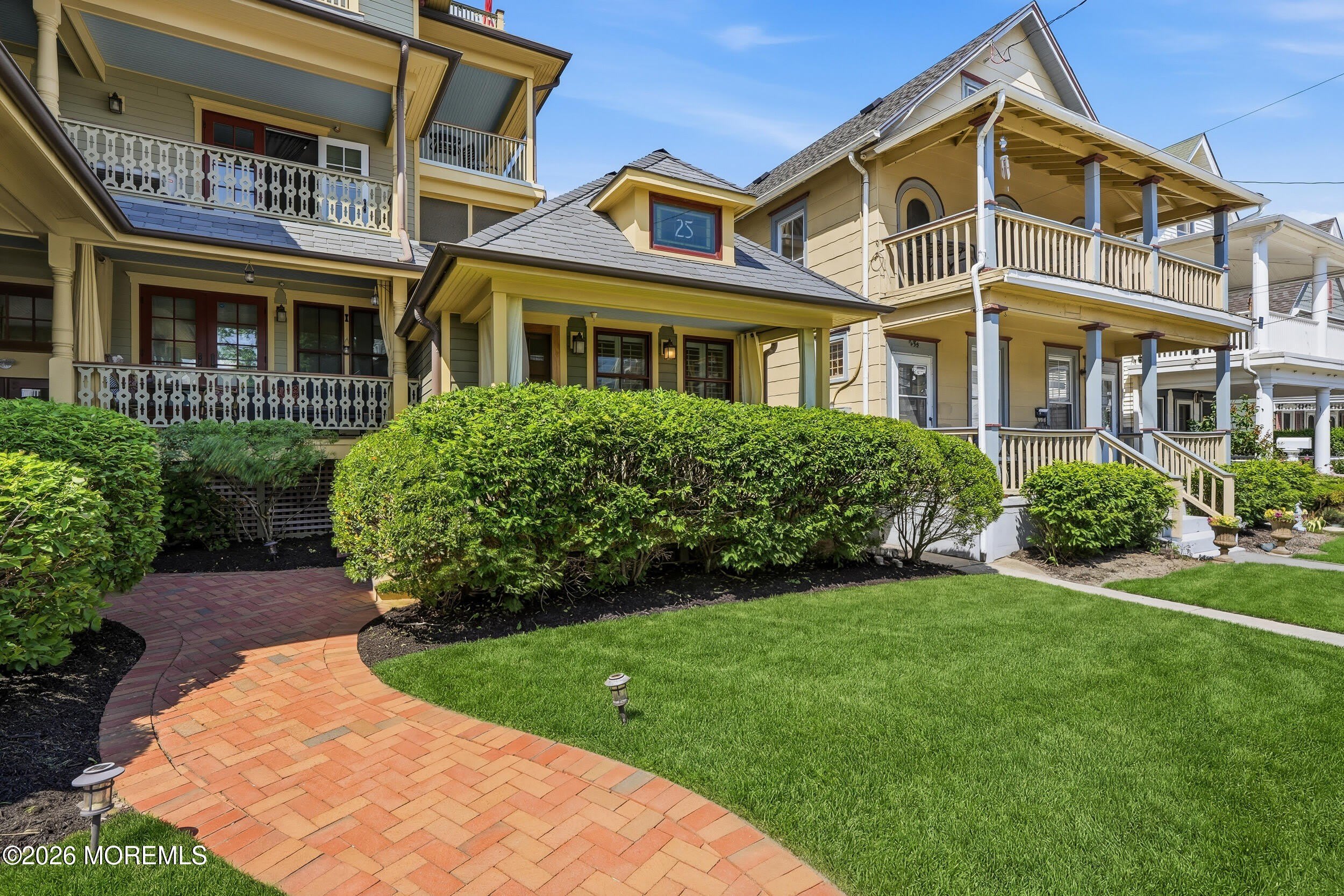25 Surf Avenue – photo 2