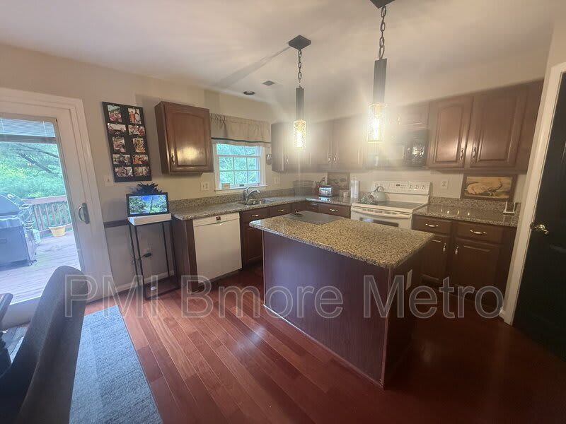 906 Hidden Moss Dr – photo 2