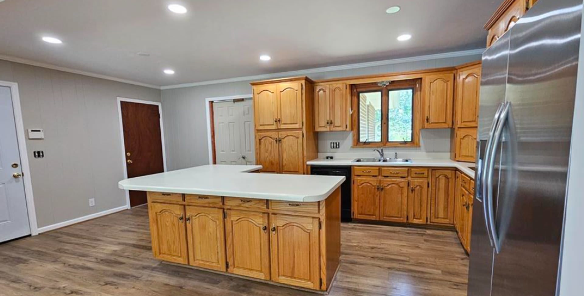 Gorgeous home located in Saks! – photo 5