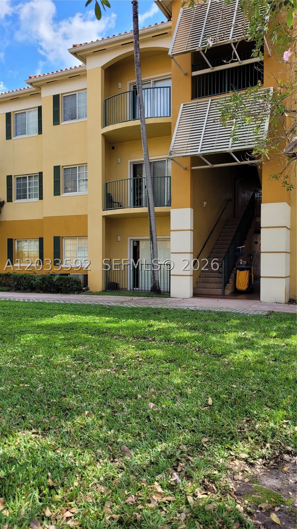 7280 NW 114th Ave – photo 2