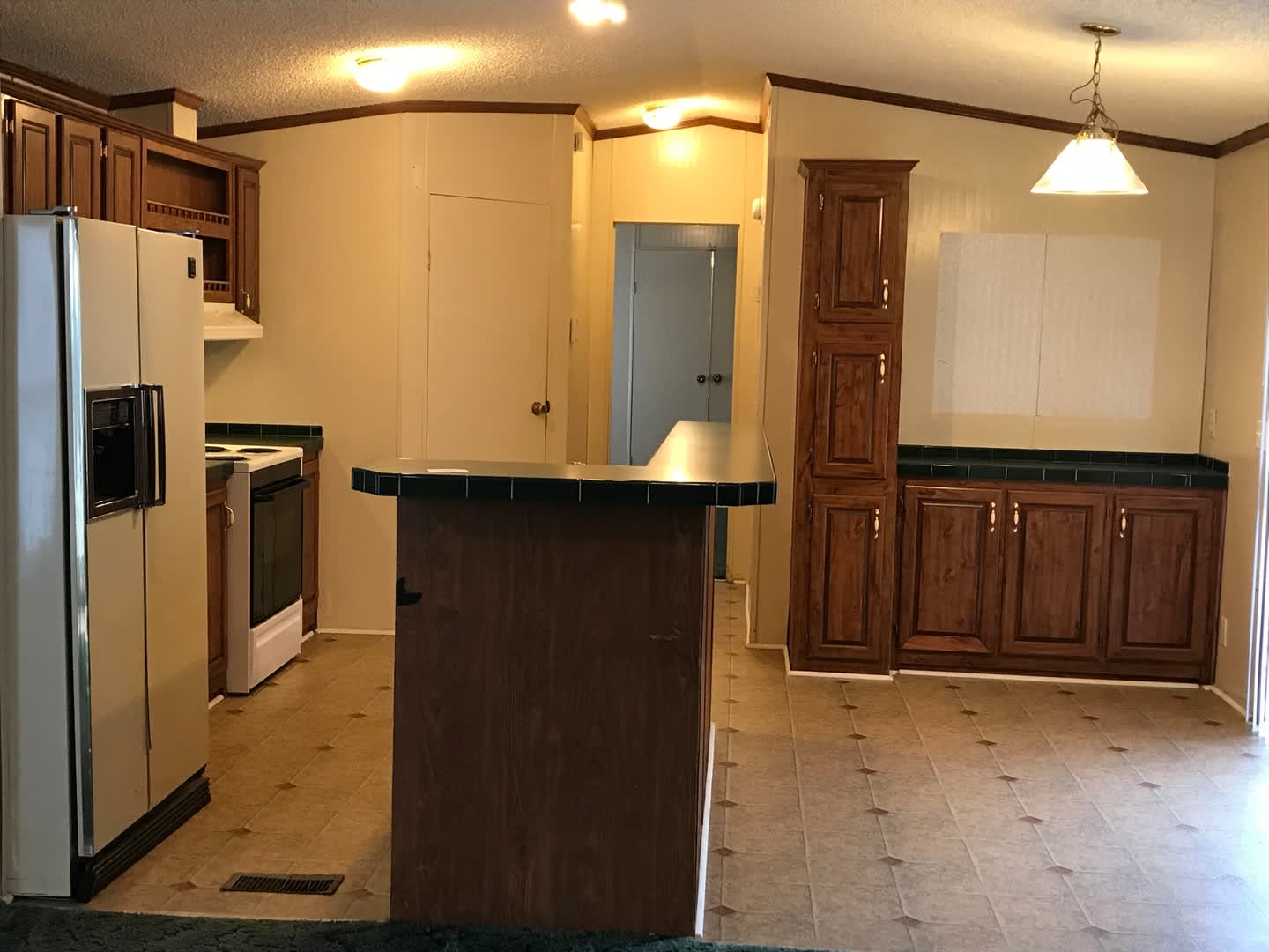 3 Bedroom 2 Bath Home For Rent Near Post! – photo 4