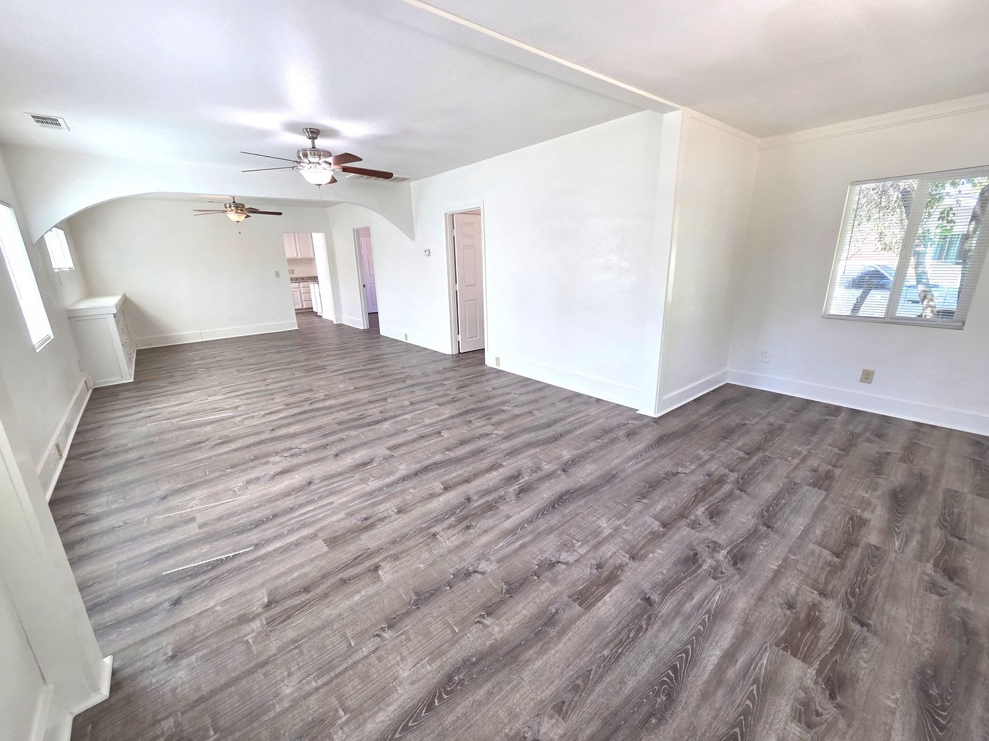 Immaculate 4 Bedroom 2 Bath Home – photo 4