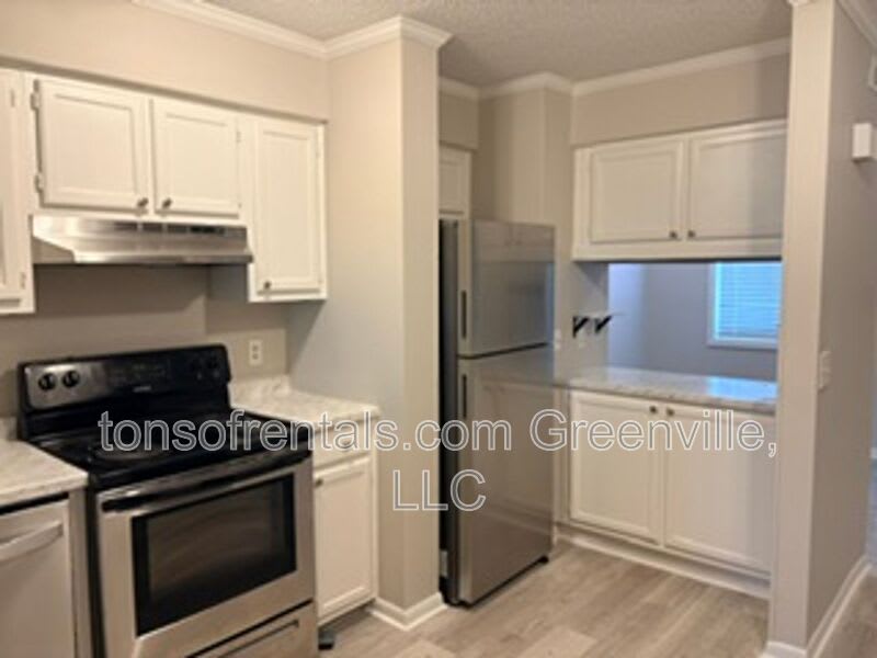 805 Stallings Rd – photo 3
