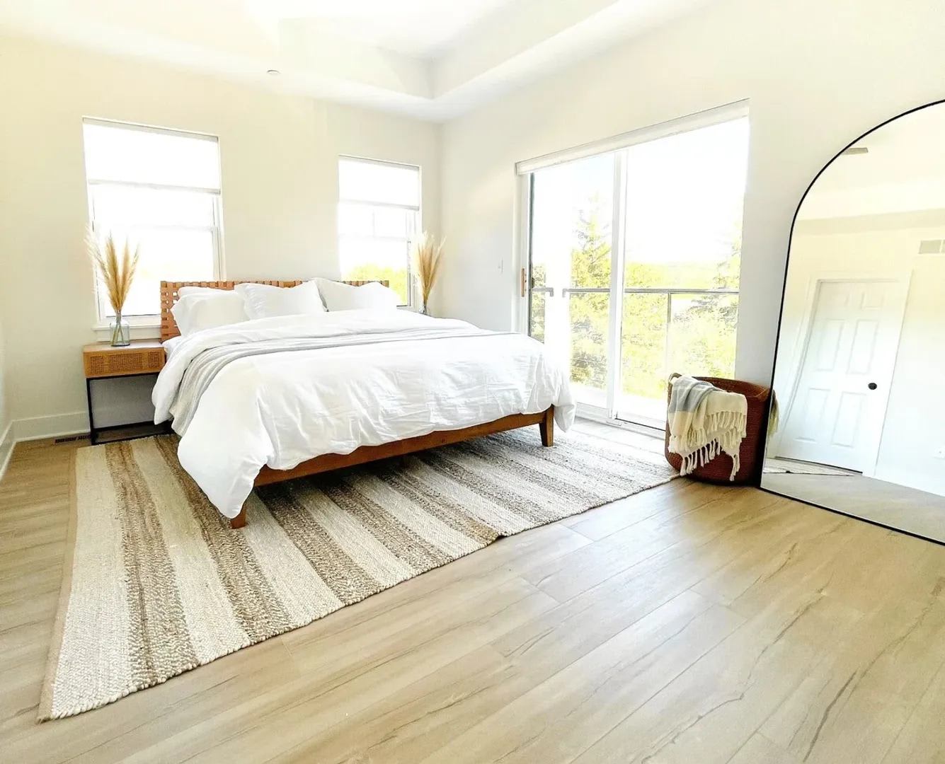 Fontana Contemporary Furnished Townhome Available for Monthly & Mid-Term Rentals – photo 3
