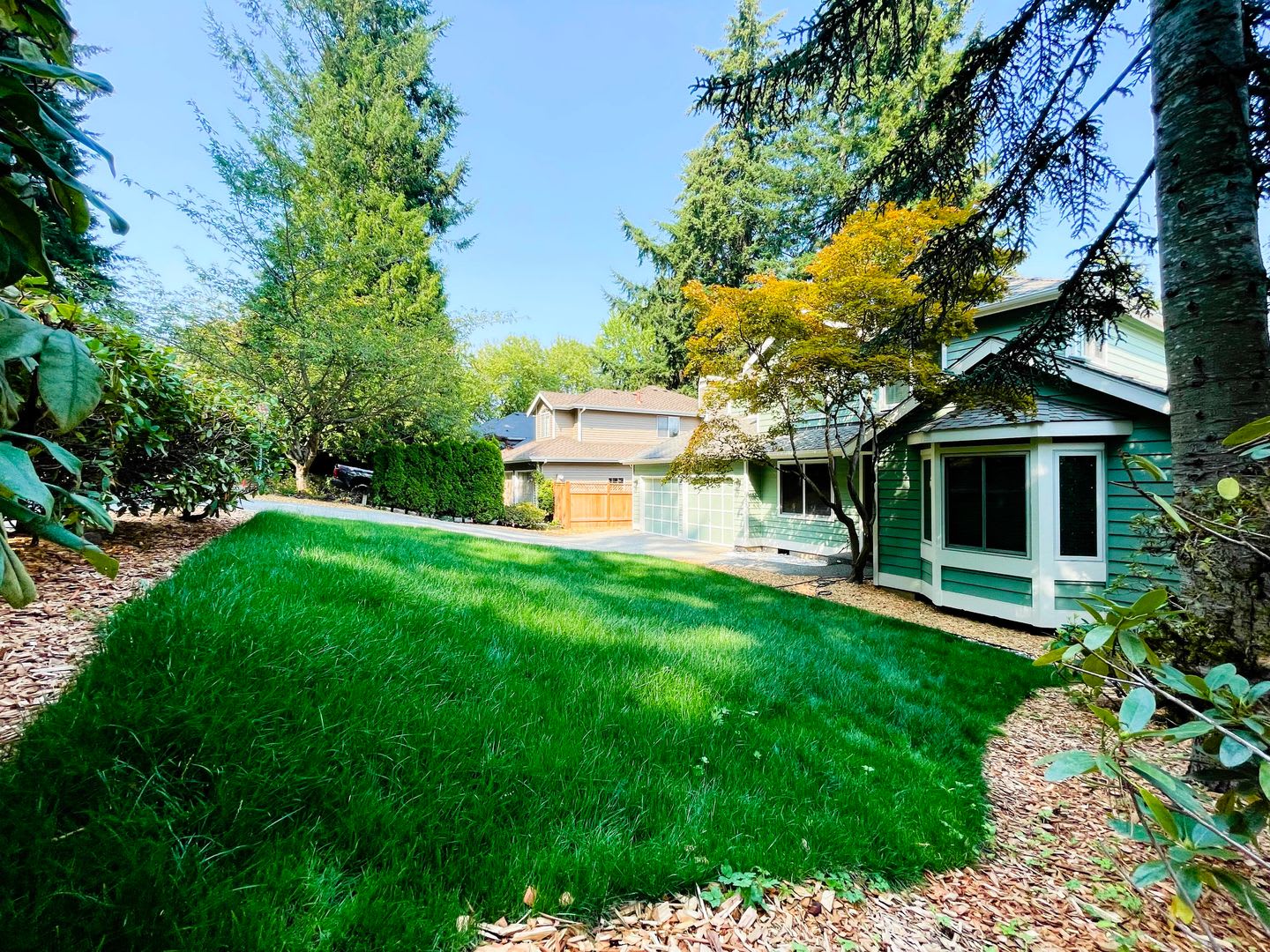 Fantastic Redmond Location!!! – photo 1