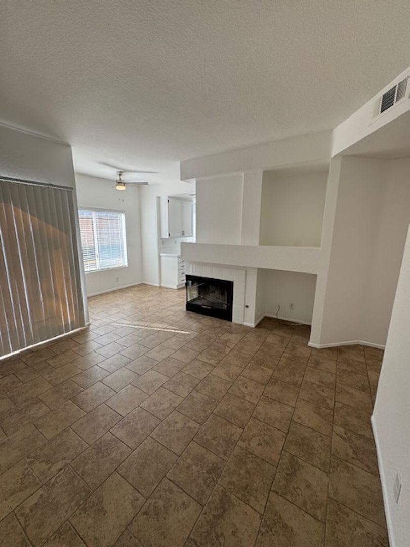 Don't miss out on this 4 bedroom home ready for rent. – photo 2