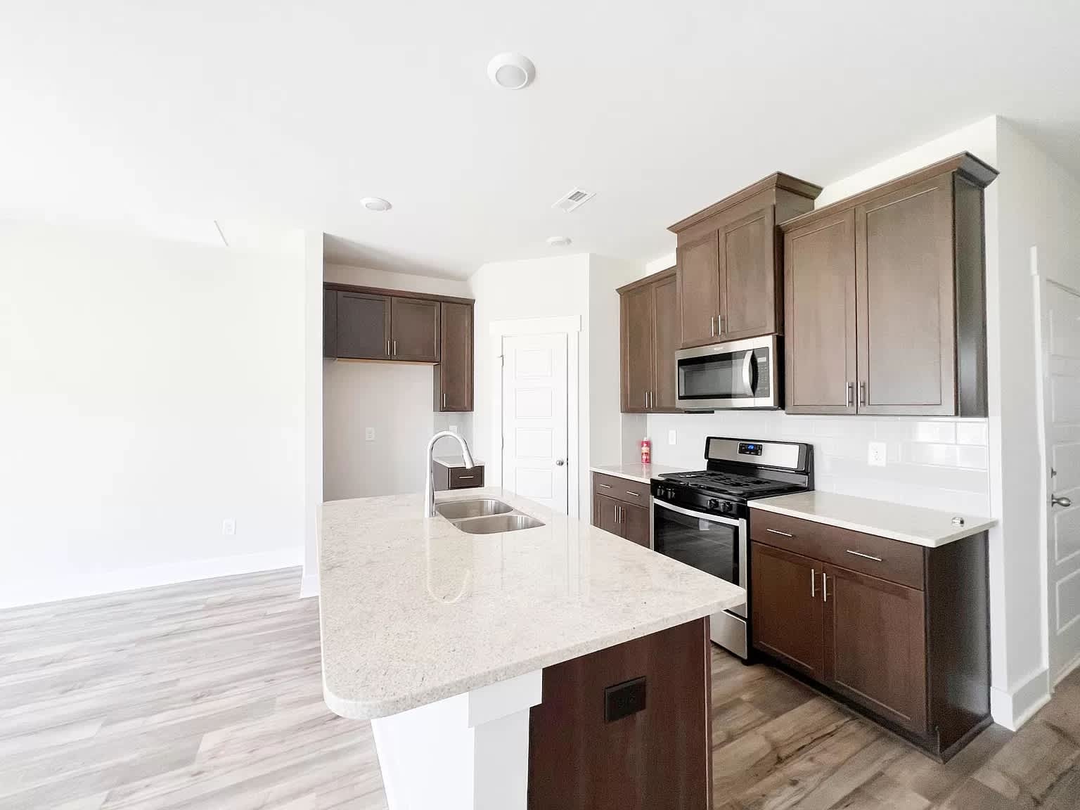 4 Beachley Place – photo 4