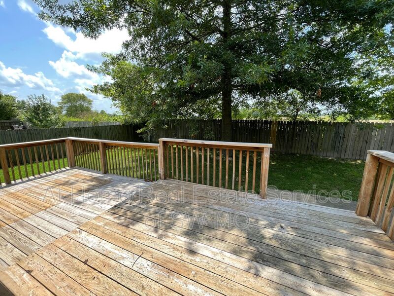 207 N Carlisle Dr – photo 5