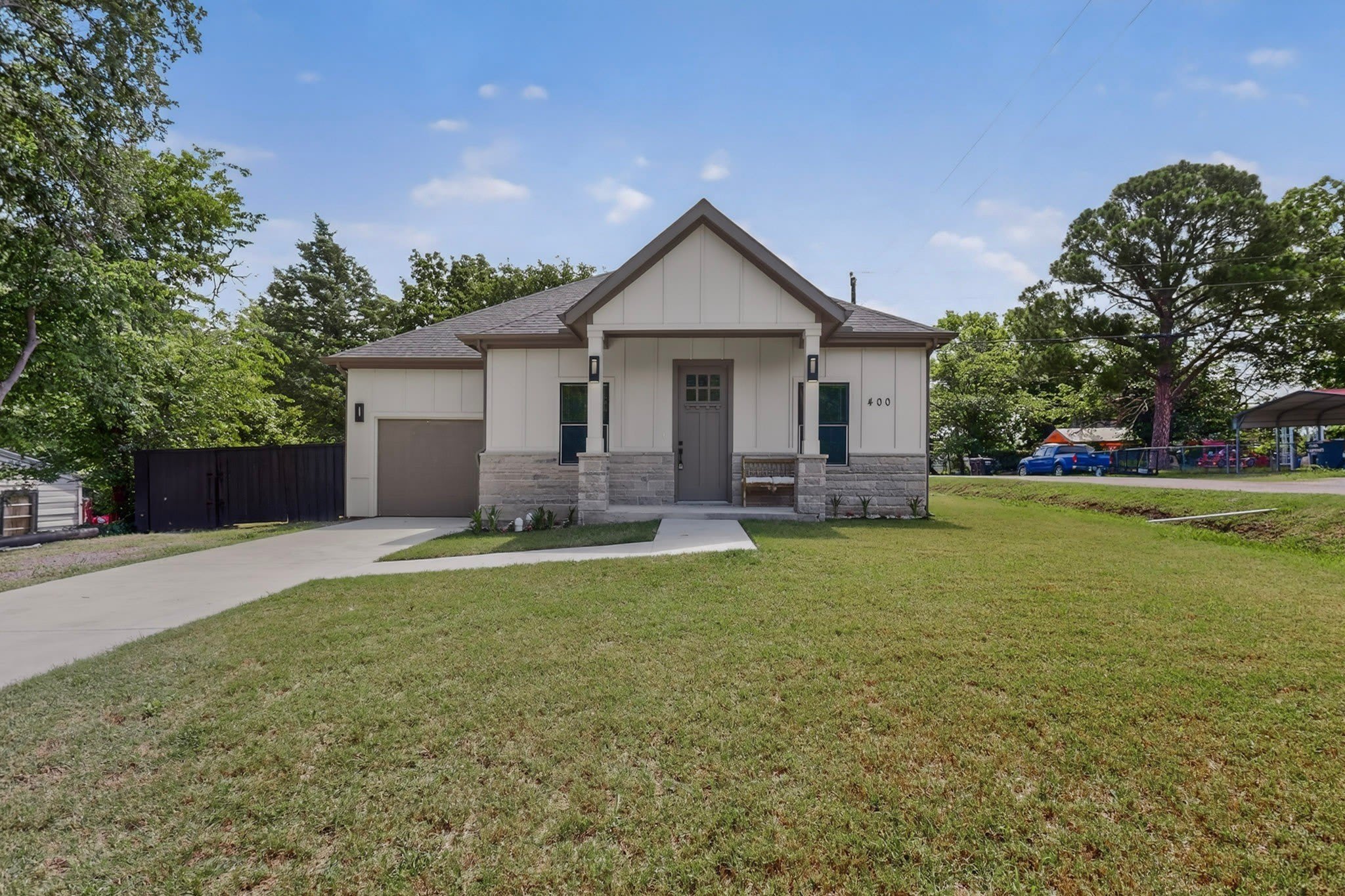 400 Kenny Drive – photo 2