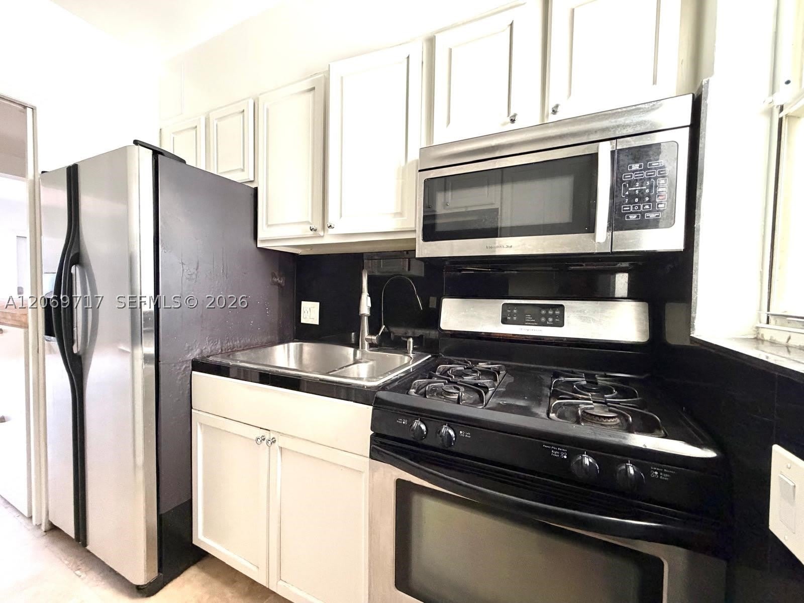 1239 Marseille Dr – photo 4