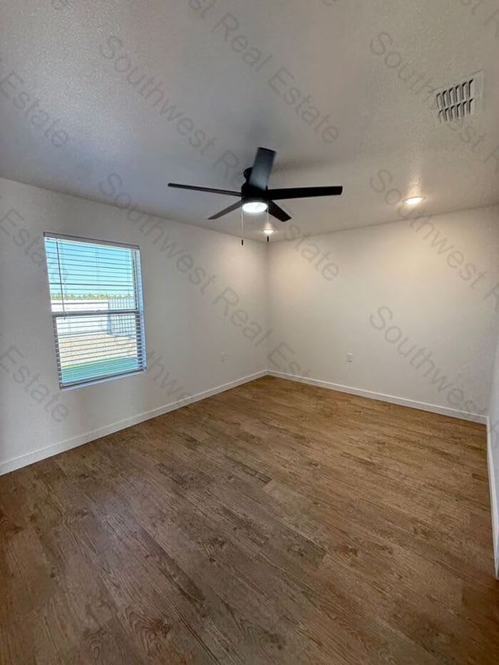 3521 Ethan Avenue – photo 4