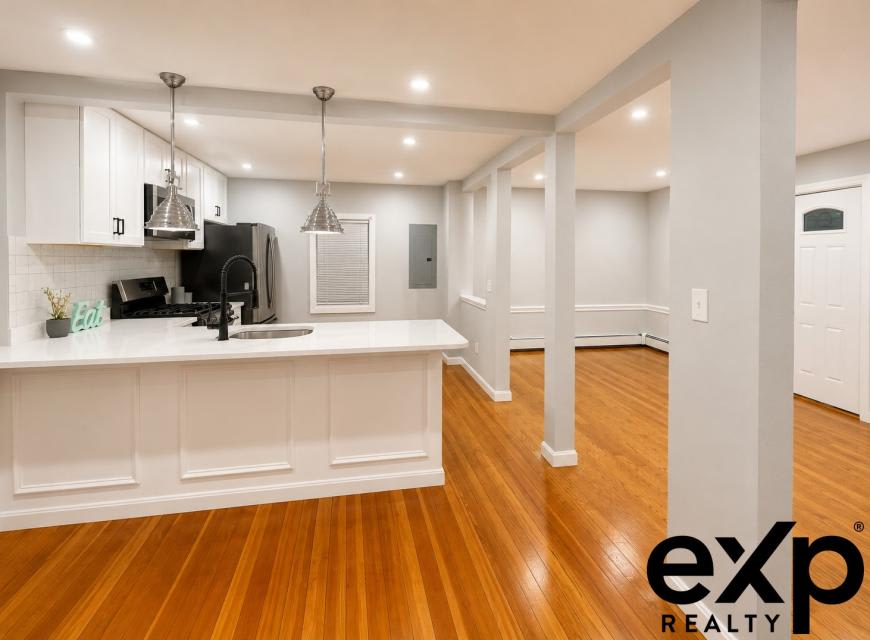 25 Alice St. – photo 3