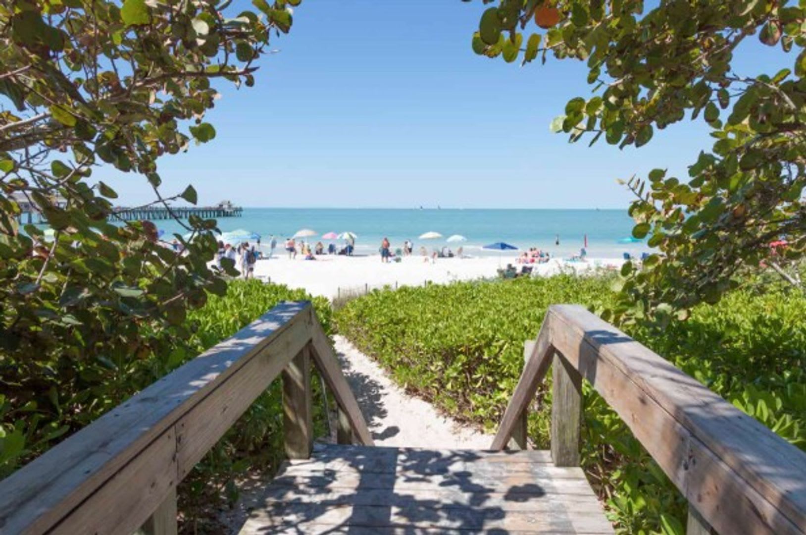 You Want A Stunning View Gated Community 2 Bedroom Plus A Den 2 Bath Large Coach Home Available Seasonal Or 6 Months 1 Day Lease Mystic Greeens At Lely Resort Naples Florida Stunning Lake And Golf Course Views – photo 4