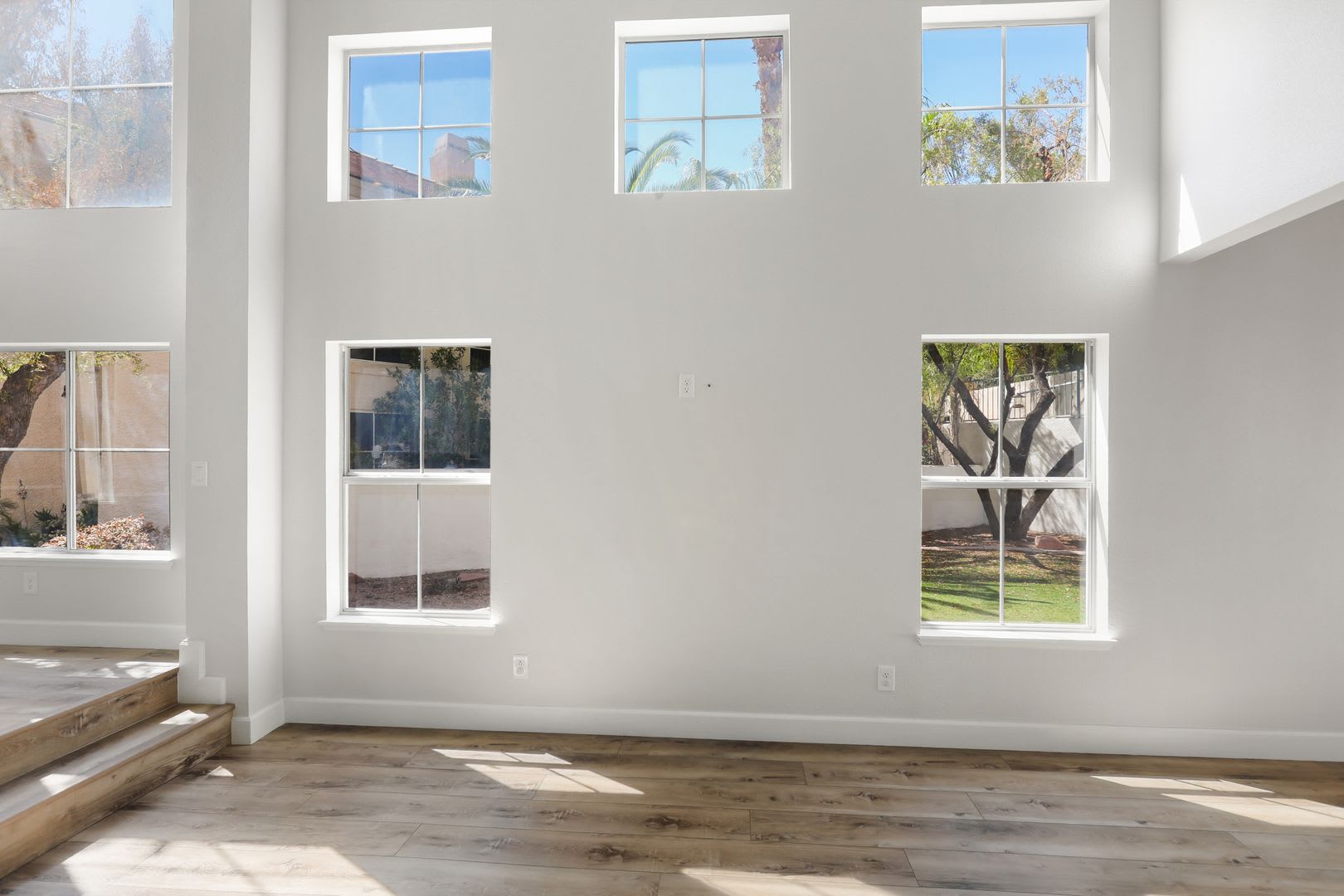 Beautiful Townhome 1st Floor Primary Suite Desert Shores Racquet Club – photo 3