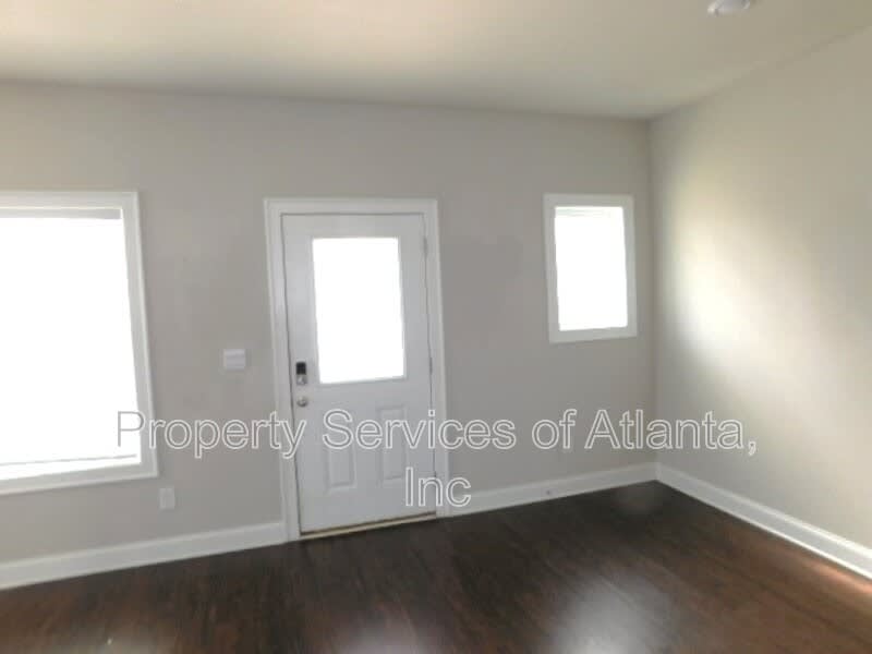 912 Sweetwater Grv – photo 4