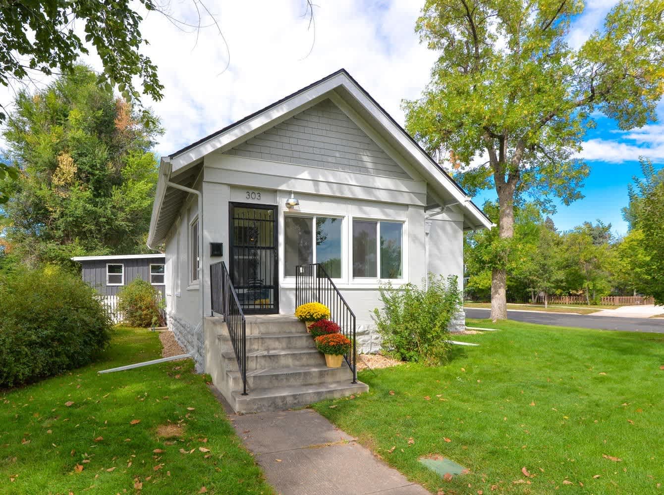 Beautifully remodeled 3 Bedroom Bungalow in Old Town – photo 3