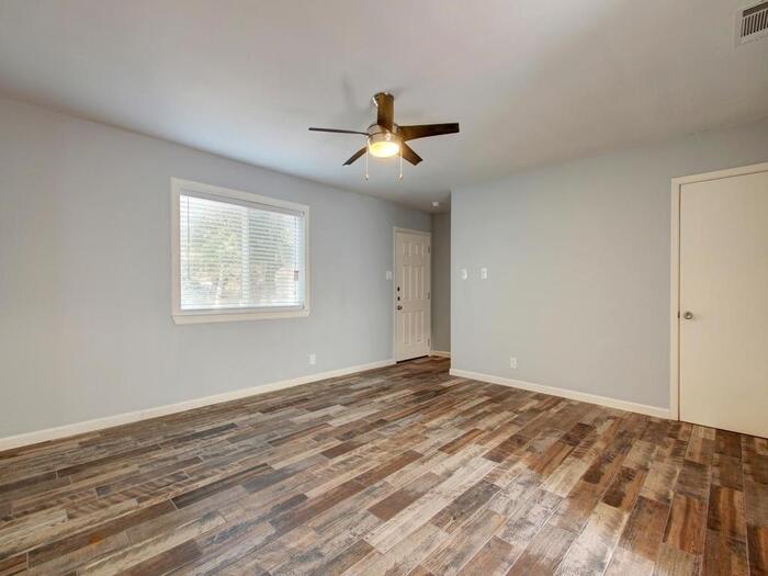 6209 Adalee Avenue – photo 5