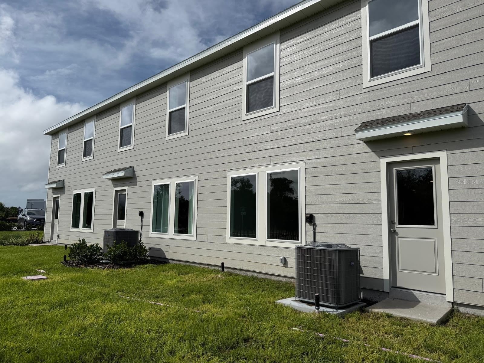 1231 ORION ST – photo 2