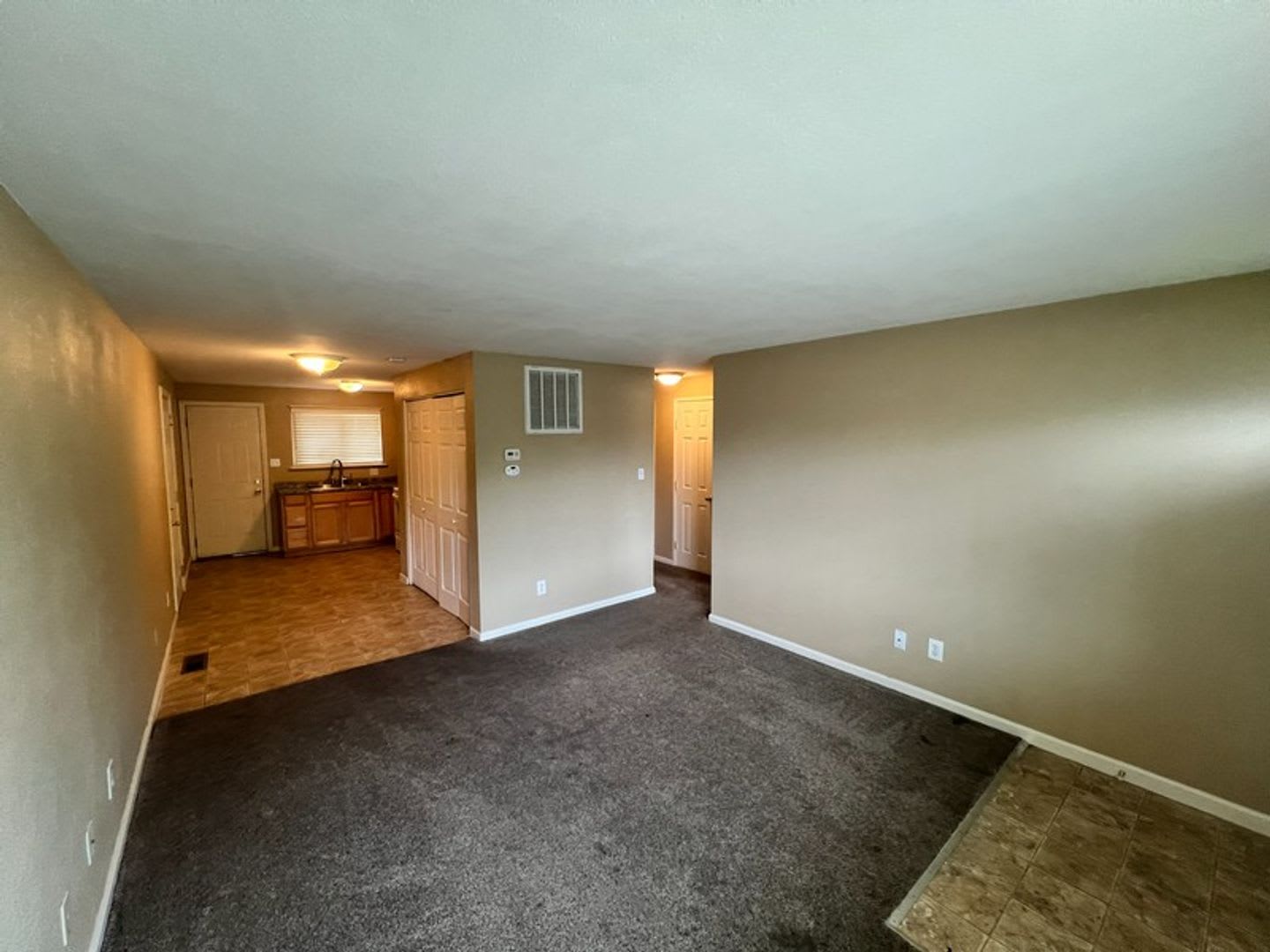 <b> Two Bedroom Duplex by Sparks High School<br><br> – photo 2