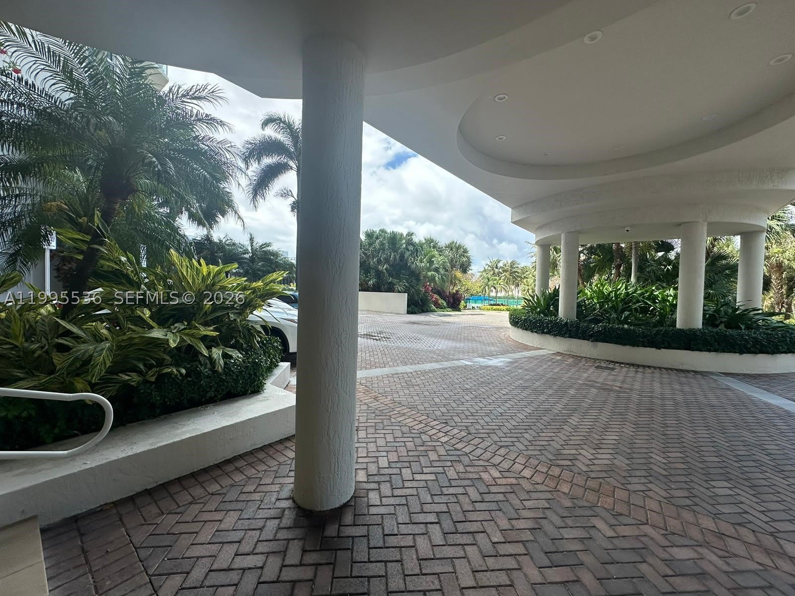 6001 N Ocean Dr – photo 4