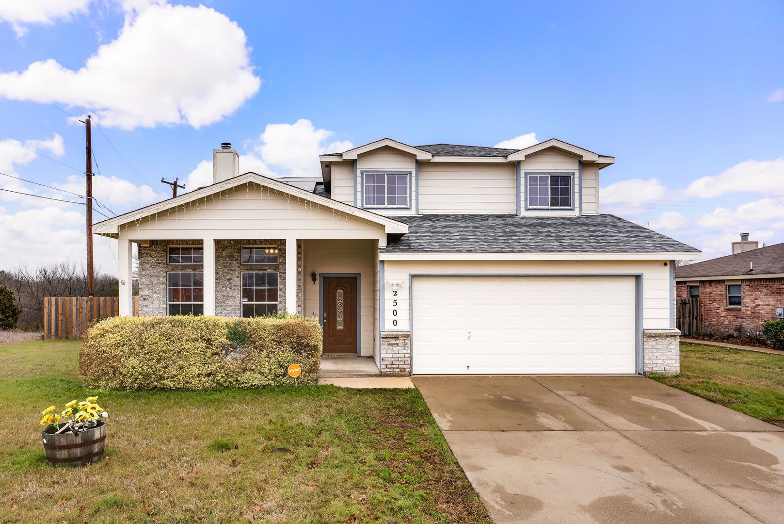 2500 Waterfall Dr – photo 3