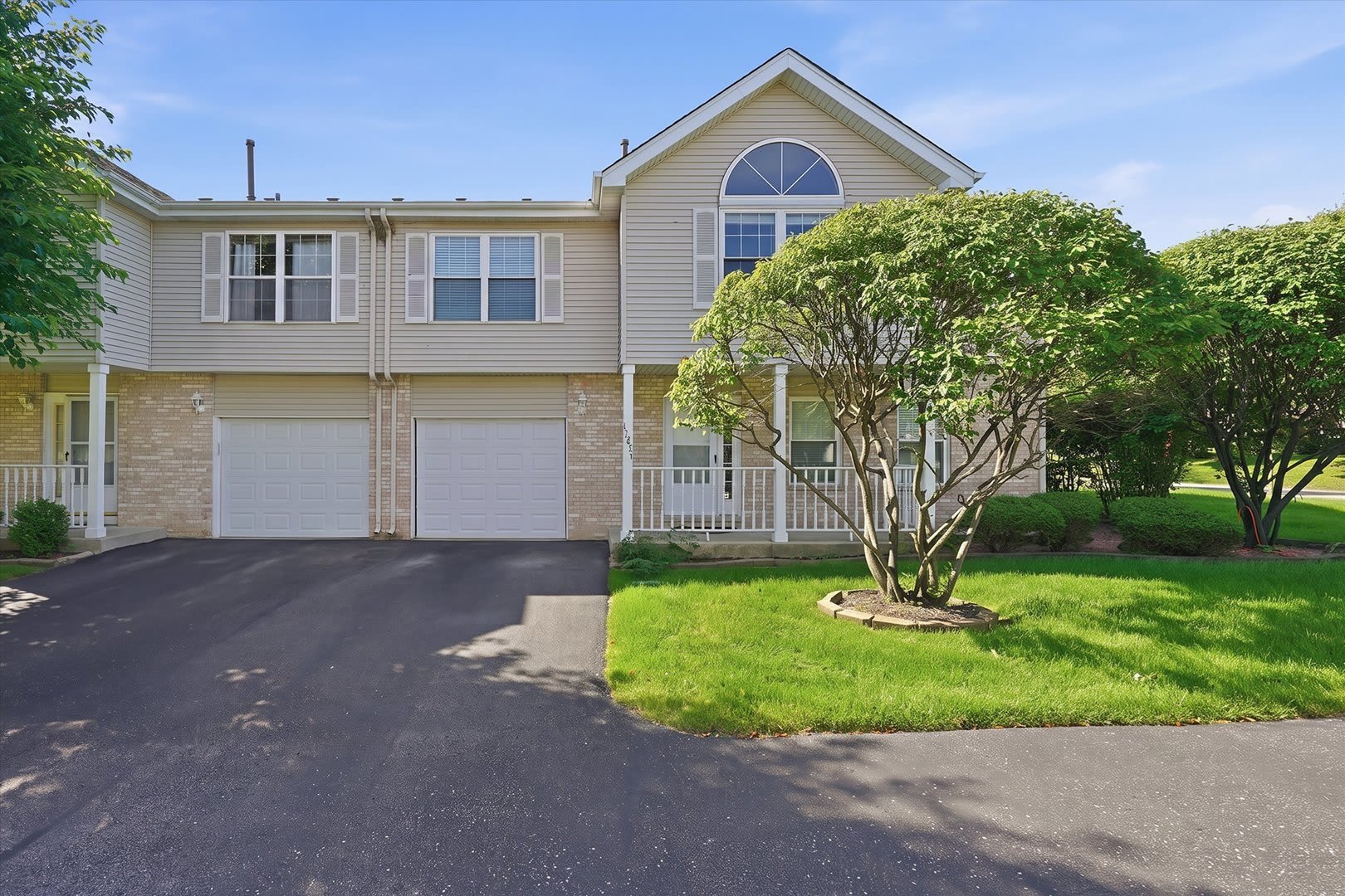 16051 Laurel Drive – photo 1