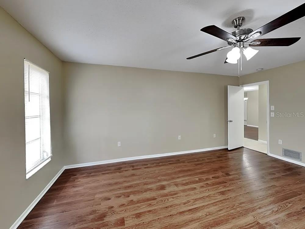 8900 PHYLISS Avenue – photo 5