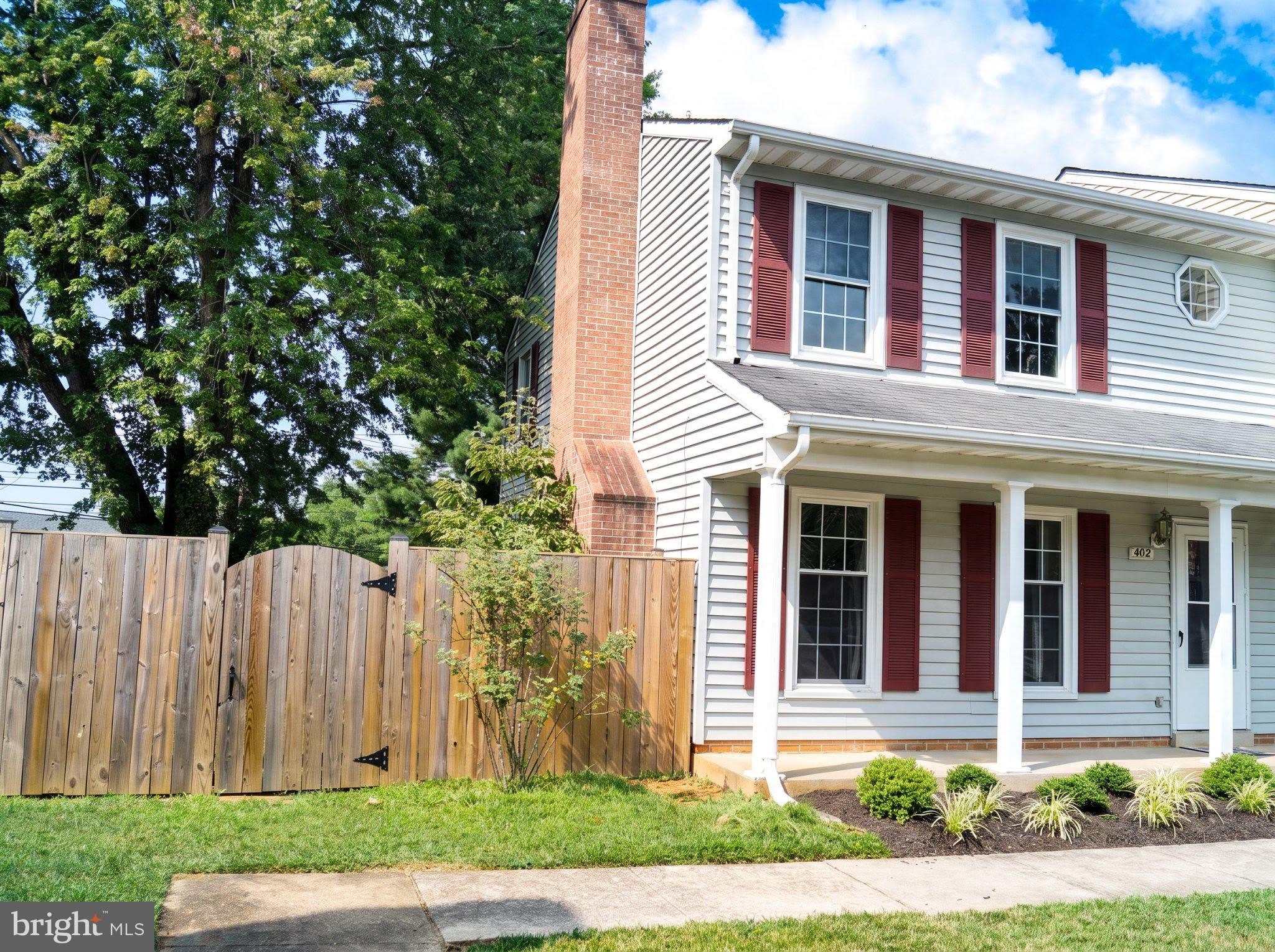 402 FOREST Court – photo 2
