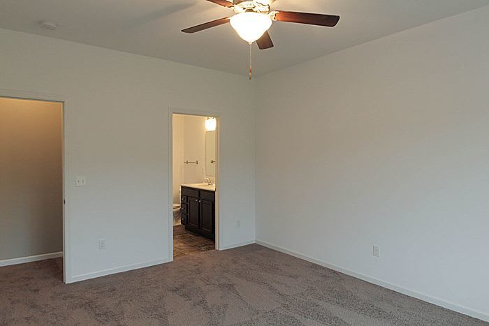 4 Bedroom, 3 bath close to University – photo 5