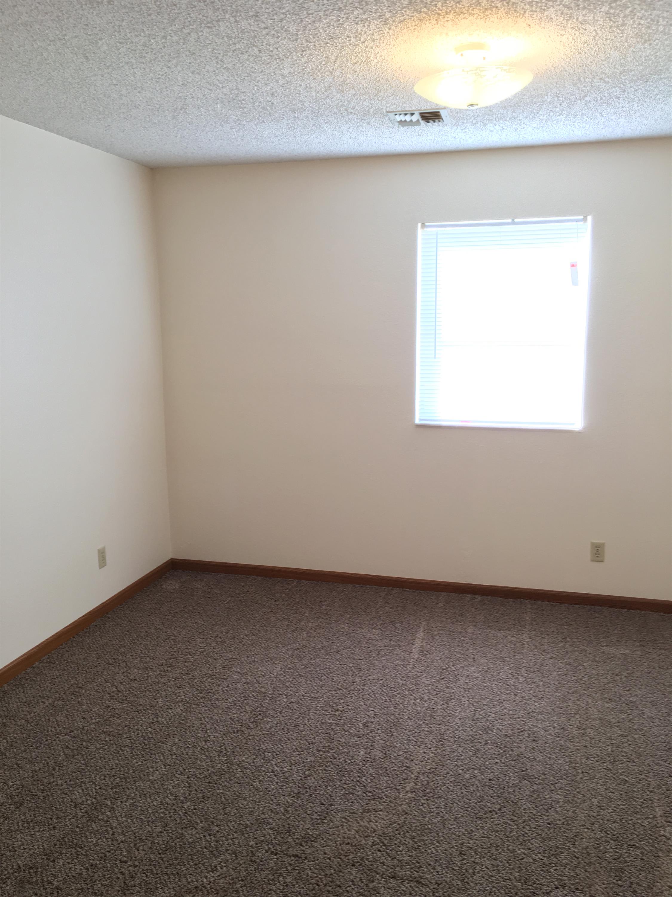 1306 Cherry Place Apt A – photo 4