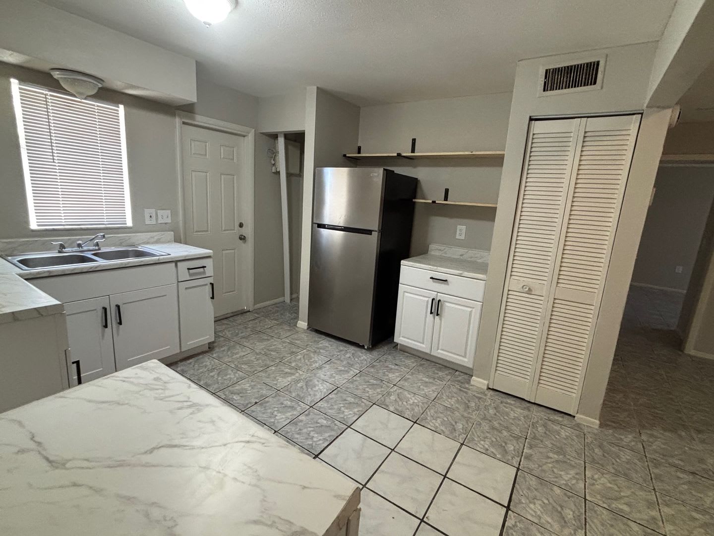 KAI9s 7plex 921 33rd Ave W Bradenton – photo 3