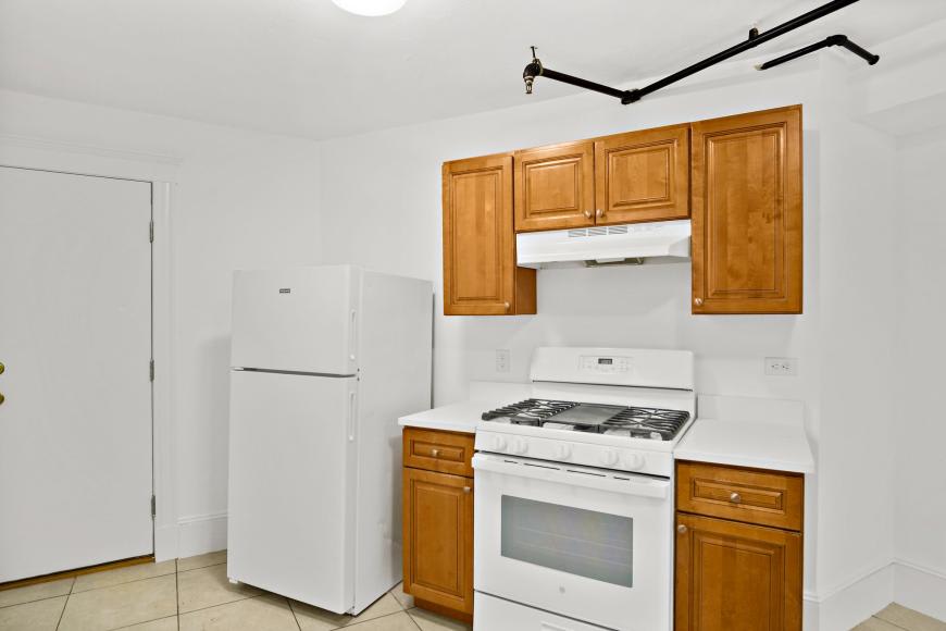 2 Walnut St. – photo 4
