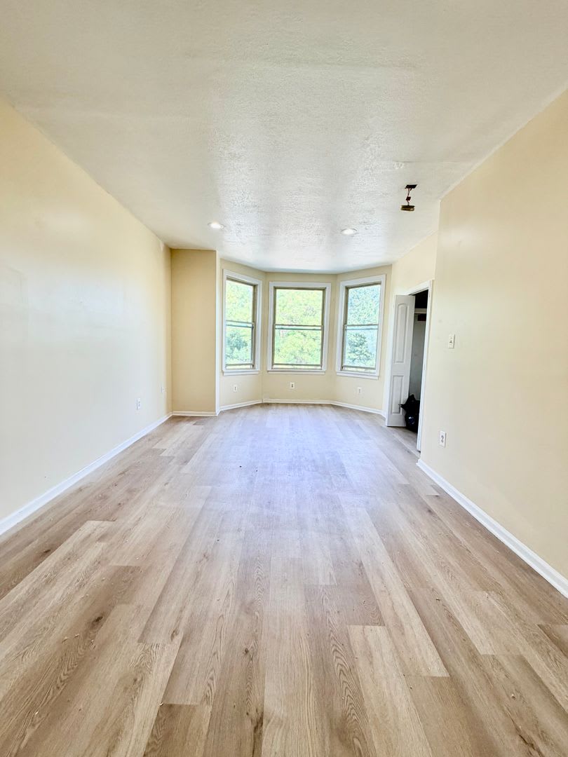2213 N 33rd St (LO) – photo 2