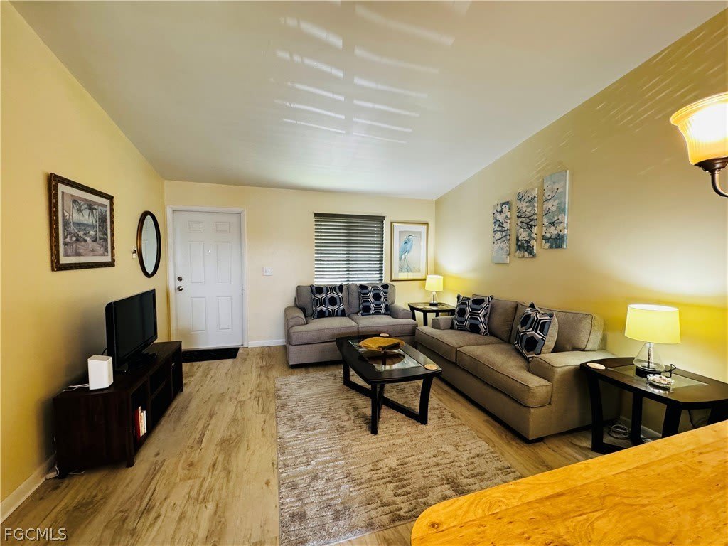 4903 Vincennes Street – photo 4